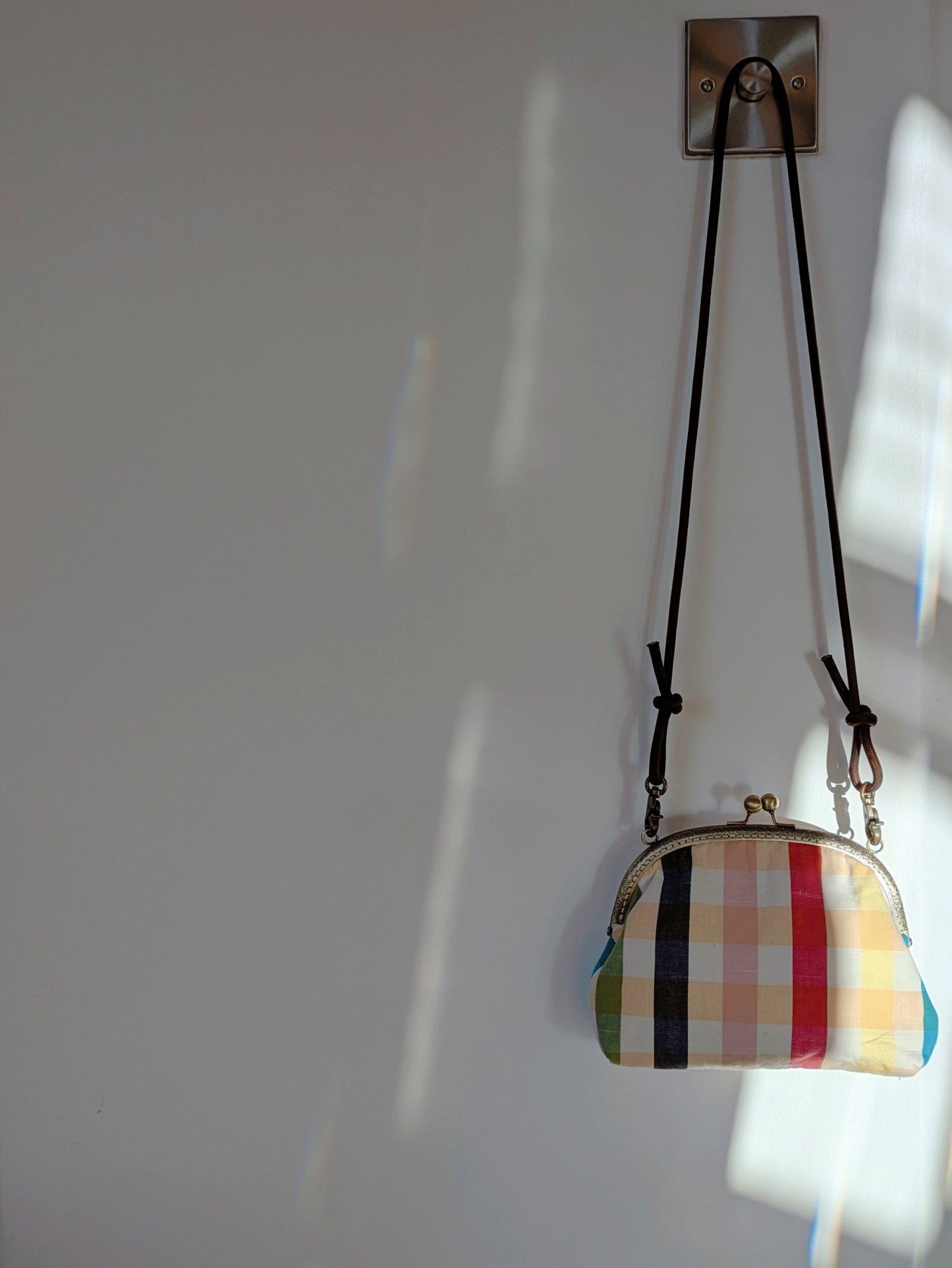 Gamaguchi Kiss-Lock Shoulder Bag - Pink image 9