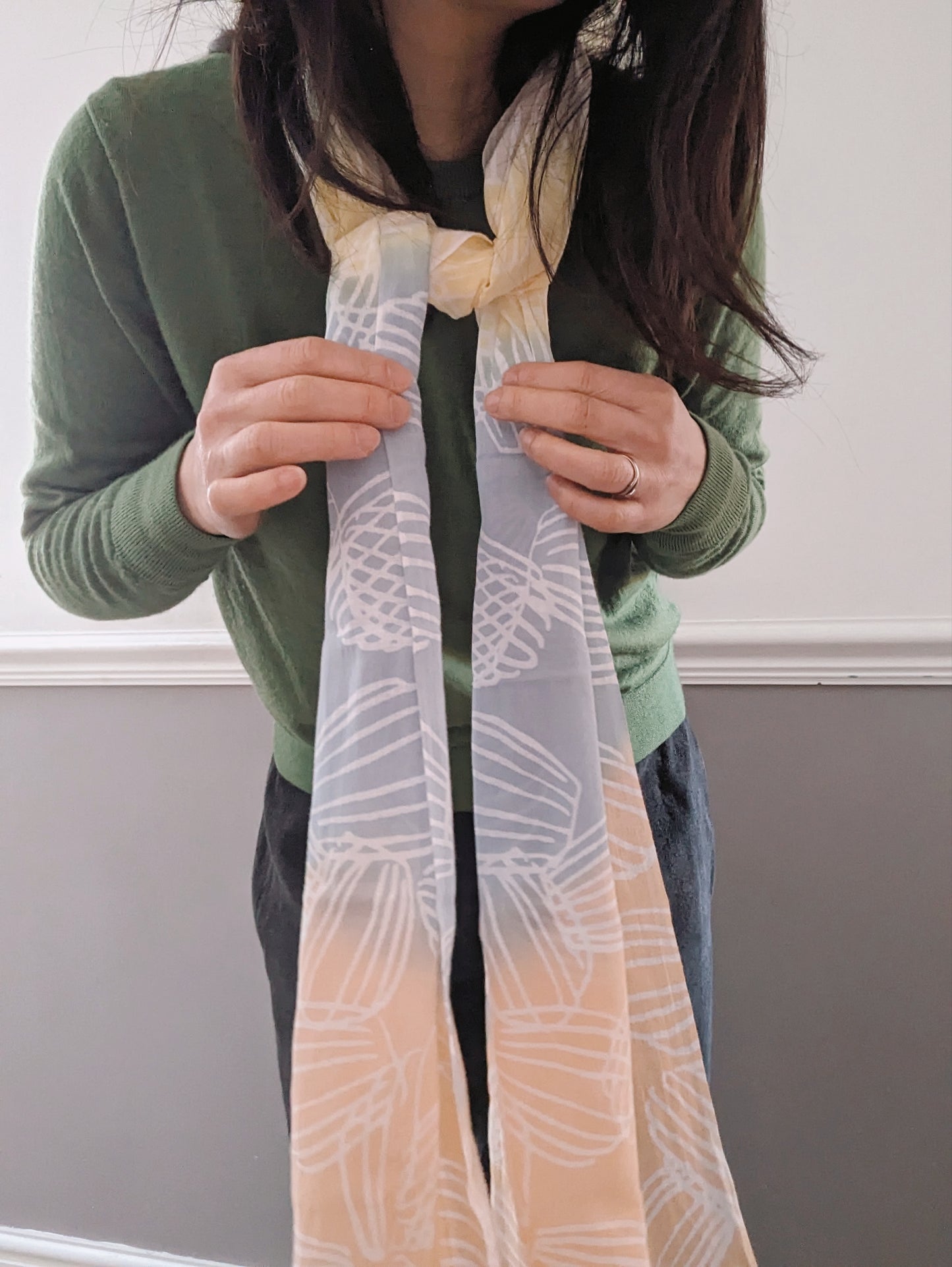 Nijiyura Chusen Gauze Tenugui Scarf - Madeleine image 1