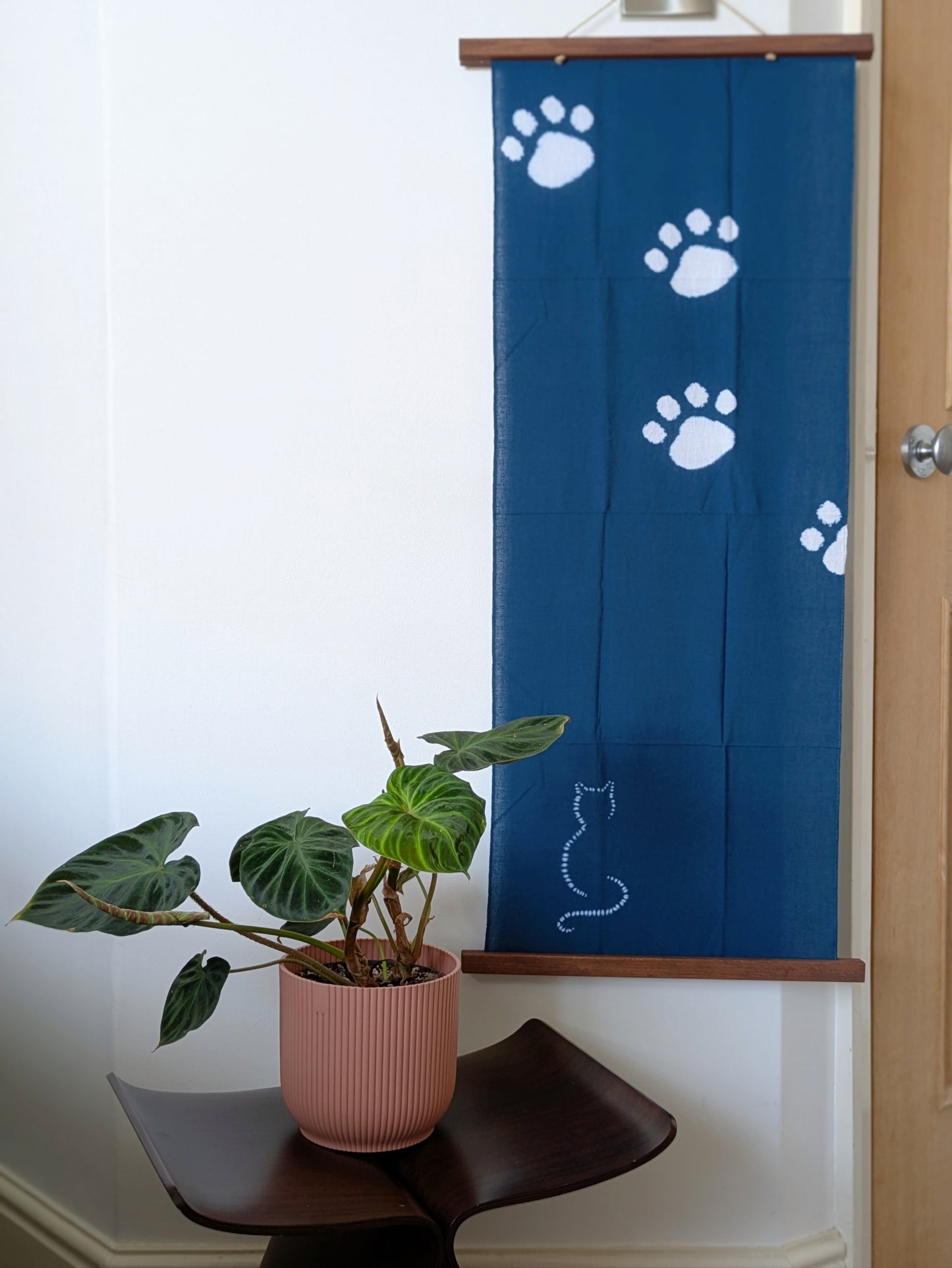 Tabata Shibori Tenugui Cloth - Cat Paws Indigo