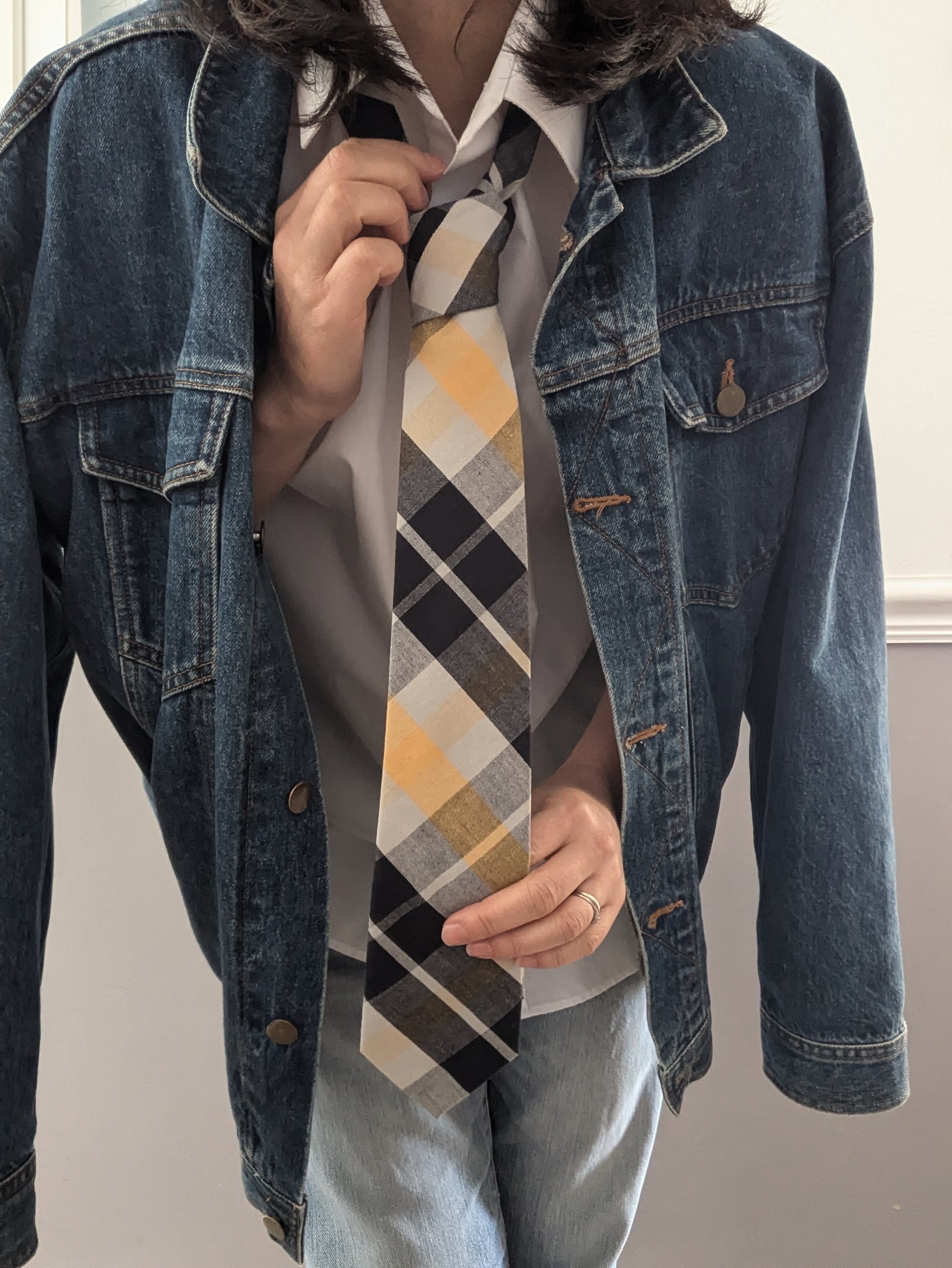 Tie by Ise Momen image