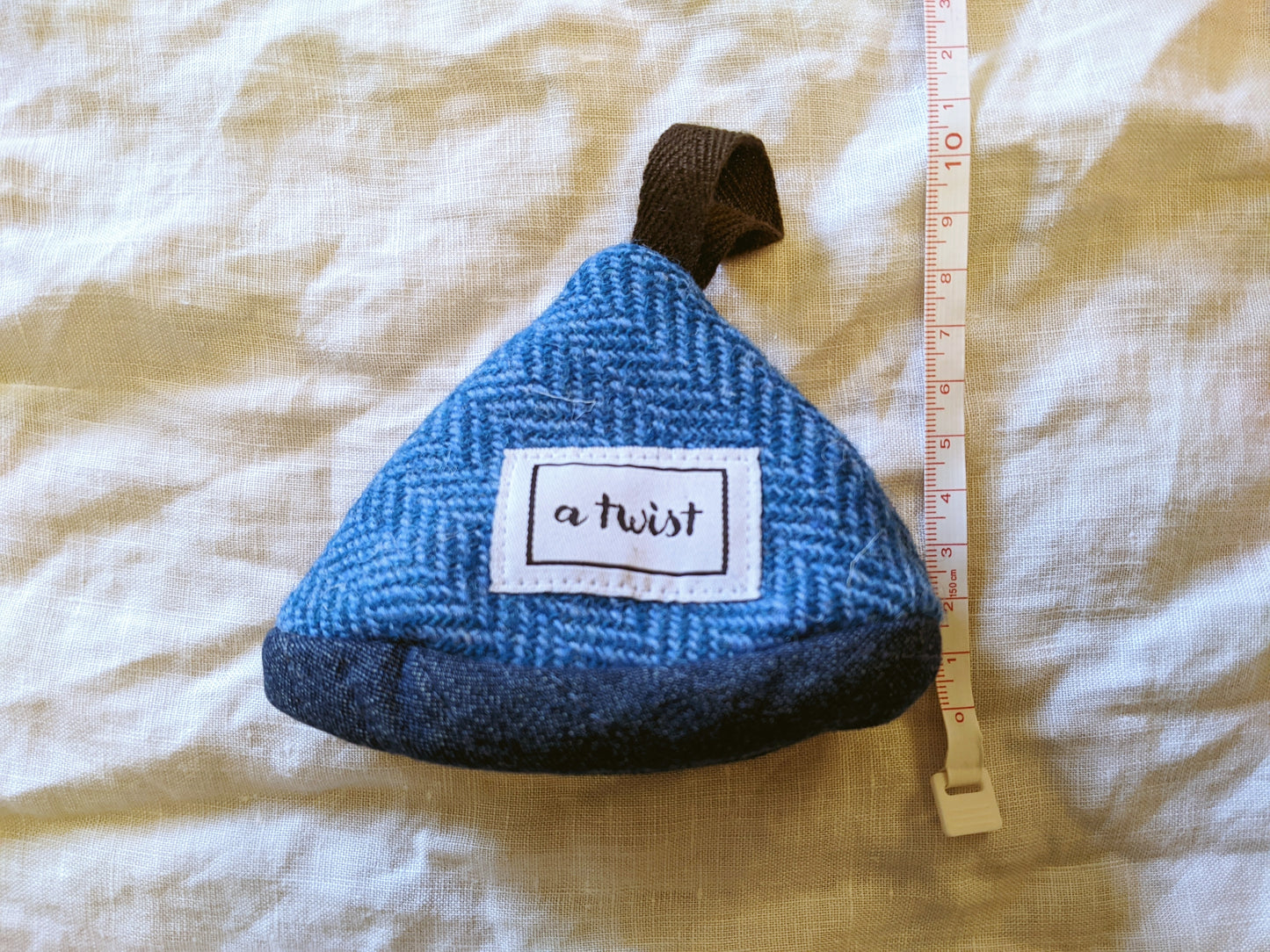 Triangular Lid Mitten - Small image 9