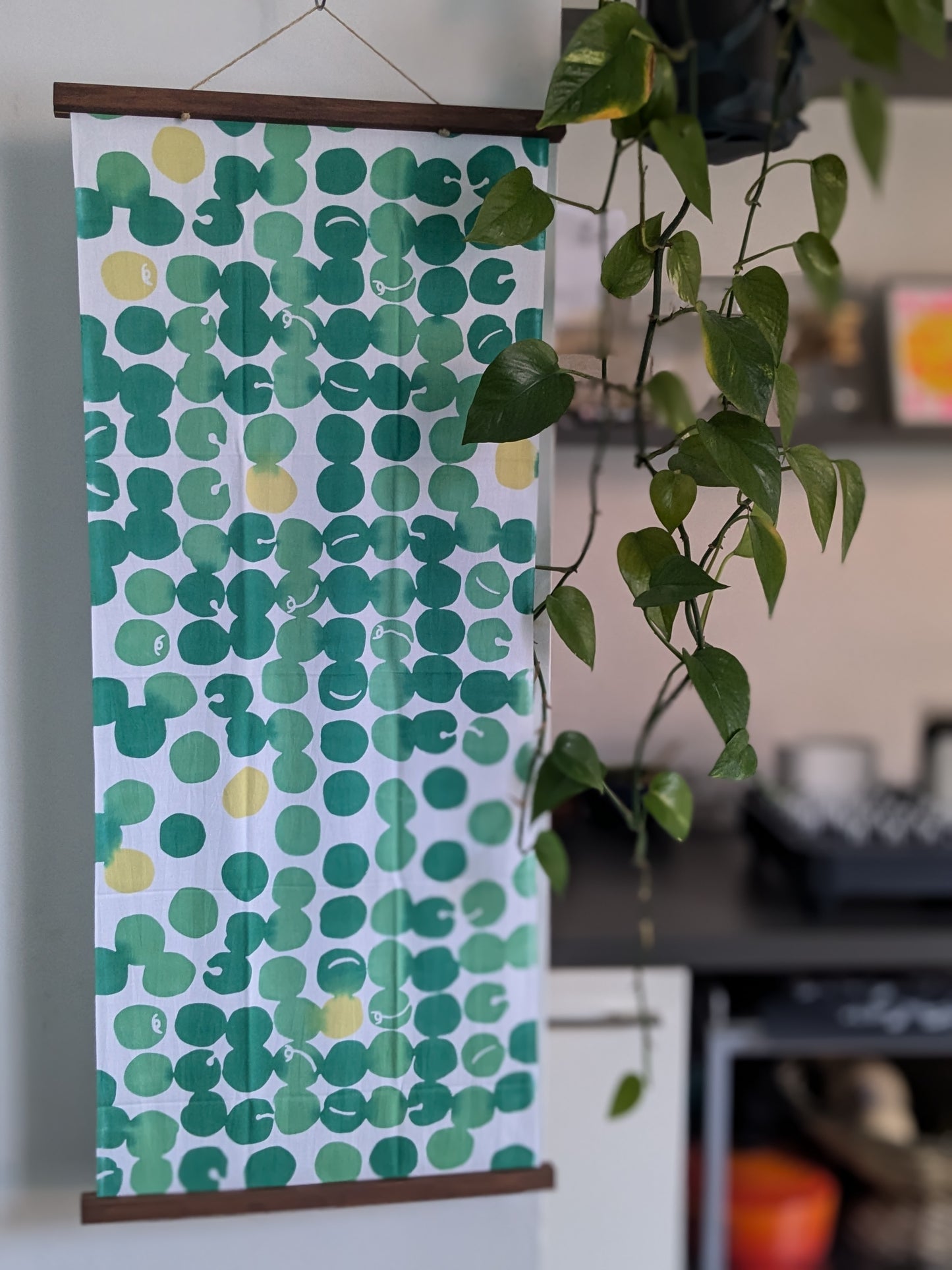 Nijiyura Chusen Tenugui Cloth - Ume image 