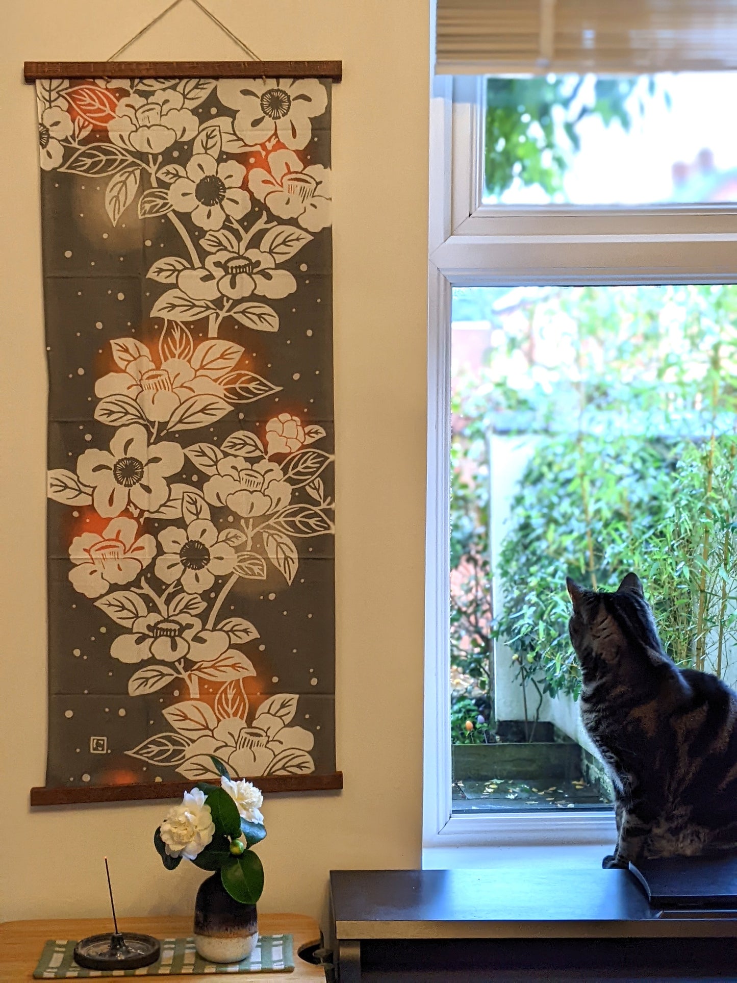 Wooden Magnetic Poster Hanger image 